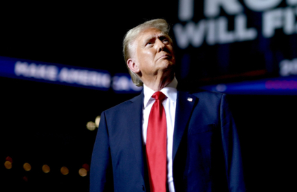 Глава аппарата Белого дома сравнила психологию Трампа с характером алкоголика