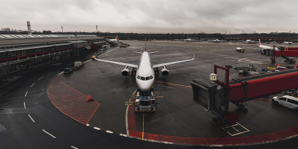 Аэропорты Дубая частично заработают вечером 2 марта