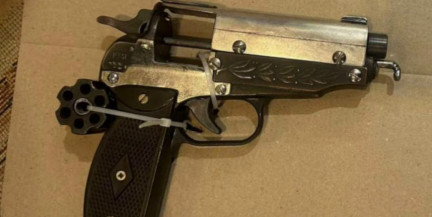 Минчанин нашел револьвер умершего отца во время ремонта квартиры