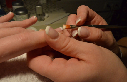 Когда гель-лак не навредит ногтям, рассказала опытный мастер