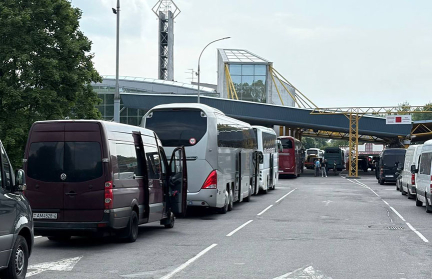 Легковым авто приходится более трех суток ждать въезда в Польшу в пункте пропуска «Брест» – ГТК