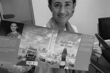 Умерла писательница Софи Кинселла, автор романов о шопоголике