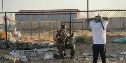 Американского пилота поставили на колени в Кувейте