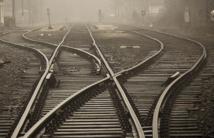 В Китае поезд сбил строителей: 11 погибших