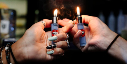 Женщина подожгла волосы девушке в баре в Улан-Удэ