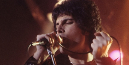 Daily Mail: скончалась предполагаемая дочь Фредди Меркьюри – ей было 48 лет