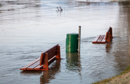 Страшное наводнение в Италии: вода затопила дома по крыши
