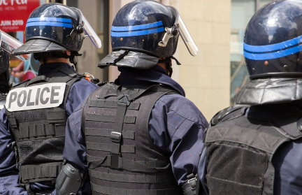 Трагедия в центре Стокгольма: автобус въехал в остановку