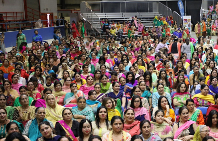 Семьи жениха и невесты устроили массовую драку на свадьбе из-за десерта