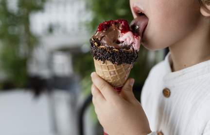 3-летний ребенок спас жизнь матери и получил за это мороженое