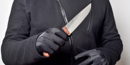 В Уфе мужчина напал с ножом на студентов в общежитии