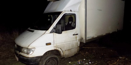 В Быхове злоумышленник за ночь обокрал несколько автомобилей – они не были заперты