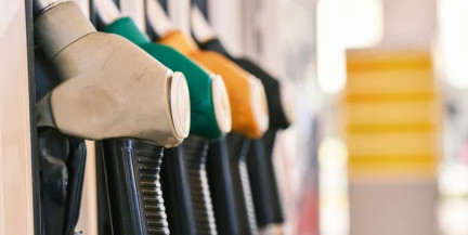 Подросток поджег АЗС в Москве под угрозами и загорелся сам: полиция задержала фигуранта