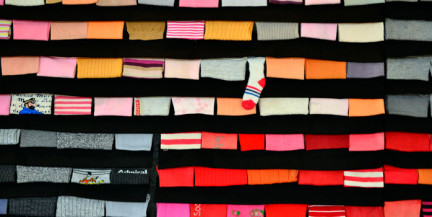 Подросток из Улан-Удэ украл из магазина 42 пары носков и подарил друзьям