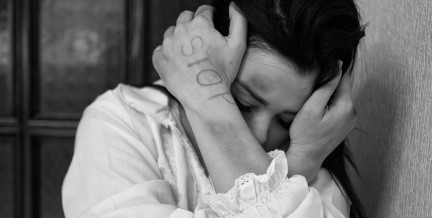 Мужчина сломал нос девушке в московском метро