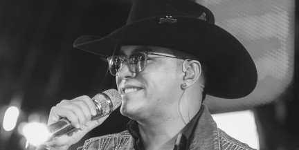 Певец Йейсон Хименес вместе со своей группой погиб в авиакатастрофе в Колумбии