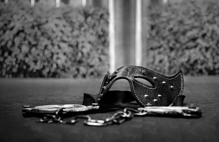 Женщина приютила у себя мигранта и сделала его секс-рабом