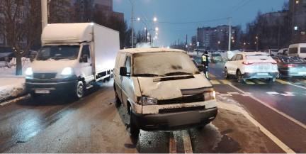 В Минске водитель сбил женщину и ребенка на пешеходном переходе