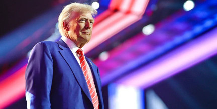 Из‑за поломки самолета Трамп пересел на другой борт перед вылетом в Давос