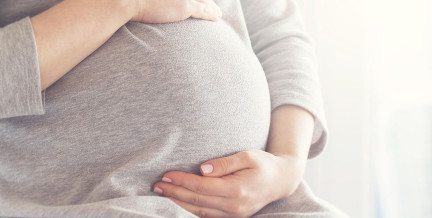 Беременная дважды за день поймала мужа с другой, но простила его