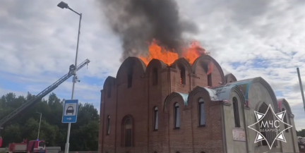 В Орше спасатели потушили пожар в храме