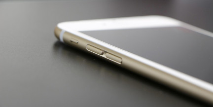 Искали любовь, а нашли шантаж. Трое минчан стали жертвами мошенников