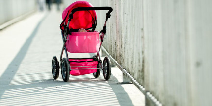 В Дагестане в коляске нашли мертвого ребенка