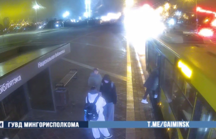 В Минске пенсионерку зажало дверями автобуса и протащило несколько метров по асфальту