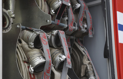 Крупный пожар вспыхнул в девятиэтажном жилом доме в Минске