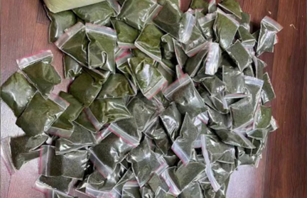 В Минске задержали распространителя насвая. Изъято более 8 килограмм «товара»