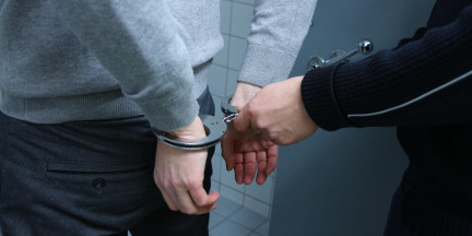 В Лунинце по горячим следам раскрыли квартирную кражу – фигуранта сняли с поезда