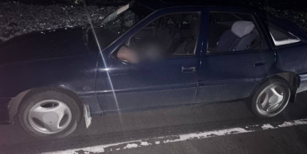 Шел по дороге без фликера: в Пинском районе под колеса авто попал 17-летний парень