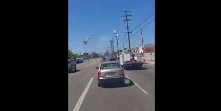 «Тело было раздавлено»: в США самолет упал на электролинии во время фигур высшего пилотажа