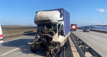 Трактор врезался в грузовик на МКАД-2: что известно