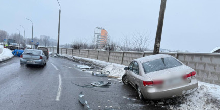 В Минске груз с тягача упал на проезжую часть и спровоцировал ДТП