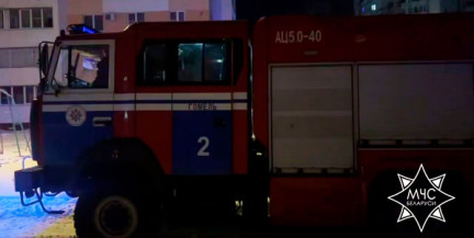 Спасатели эвакуировали 22 человека из горящего общежития в Гомеле