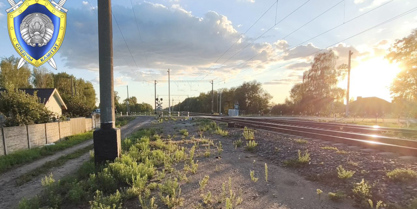 В Брестском районе пенсионер погиб под колесами поезда, решив перейти пути перед составом