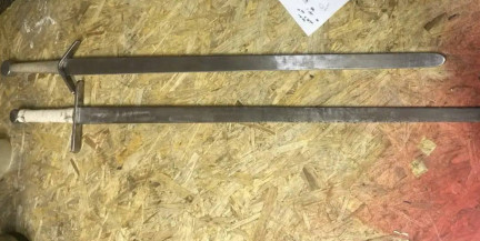 «Ведьмак» ранил мечом прохожего в лесу в Иркутске