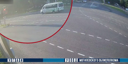 ДТП в Могилеве: водитель маршрутного такси сбил женщину на «зебре»