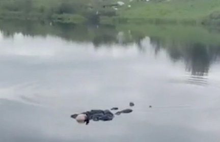 Рыбаки поймали на удочку пытавшегося покончить с собой мужчину