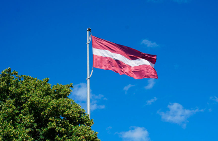 Латвия продлила запрет на полеты у границ с Россией и Беларусью