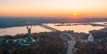 Киев без света и воды: жители готовятся к самой суровой зиме за годы конфликта