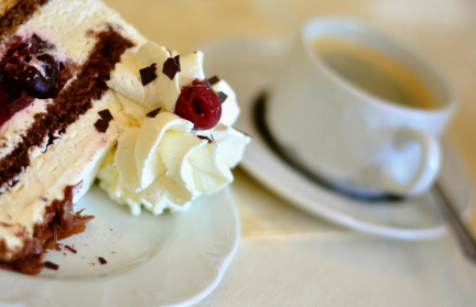 Женщина развелась после 25 лет брака из-за куска торта