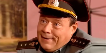 Прапорщику Шматко из сериала «Солдаты» присвоено звание «заслуженный артист Российской Федерации»