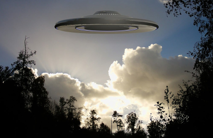 Daily Mail: В США опубликовали кадры с вылетающими из океана НЛО