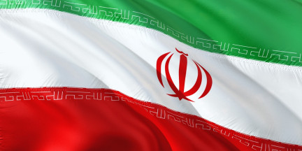 Попытка США спасти пилота сбитого над Ираном истребителя провалилась – Tasni