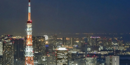 В Токио более тысячи человек застряли на смотровых площадках телебашни из-за поломки лифта