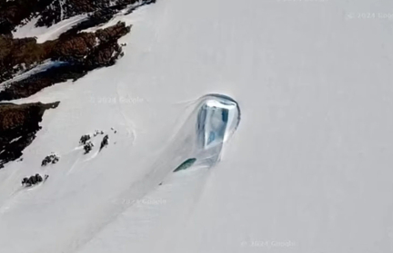 Ученые раскрыли, куда ведет загадочная дверь в Антарктиде