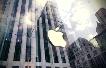 В новых iPhone обнаружен первый серьезный брак. Apple пытается решить проблему