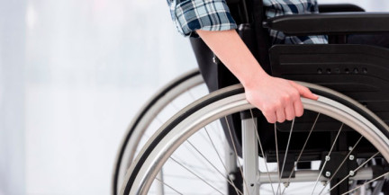 В Минтруда и соцзащиты разъяснили, как государство помогает трудоустроится людям с инвалидностью